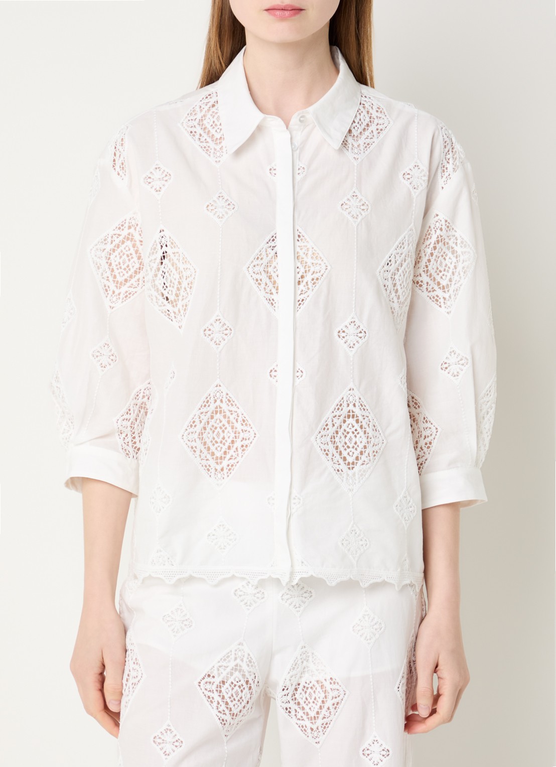 ba&sh Muriel blouse met broderie - detail 3 gebroken wit