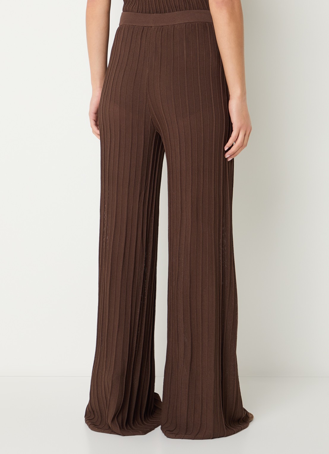 ba&sh Naho high waist wide fit broek met ribstructuur - achterkant bruin