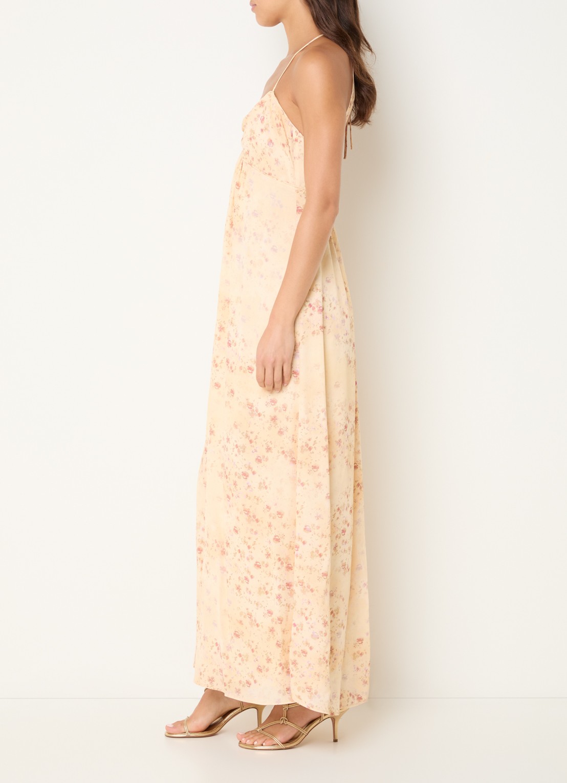 ba&sh Natz maxi jurk met bloemenprint en rugdecolleté - voorkant 3 abrikoos