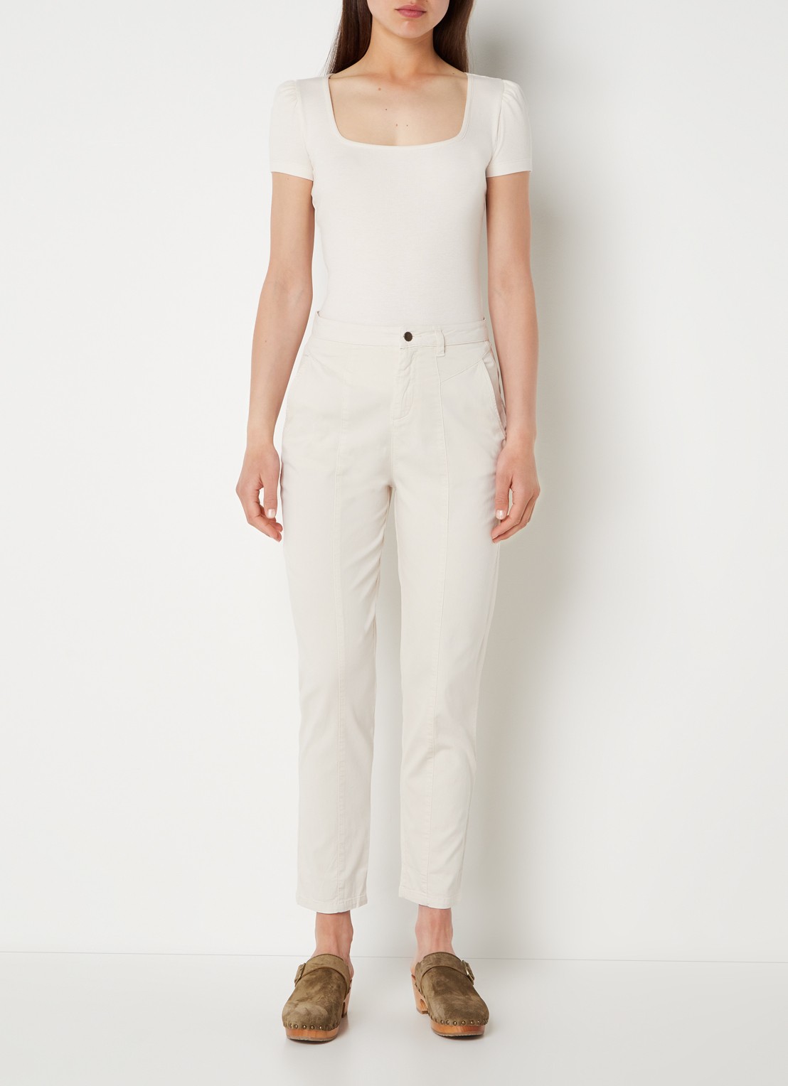 Ba&sh Odelia T-shirt met pofmouw en rechthoekige halslijn - voorkant 2 creme