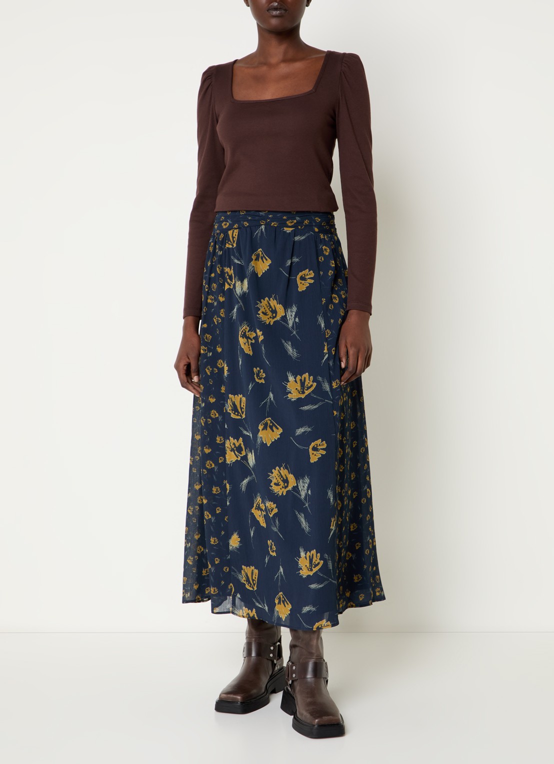 ba&sh Oprah ribgebreide top met pofmouw - voorkant 3 donkerbruin