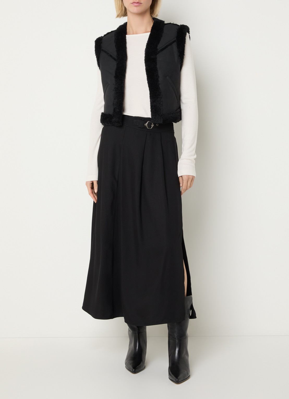 ba&sh Pilar gilet van imitatiesuède met details van teddy - voorkant 3 zwart