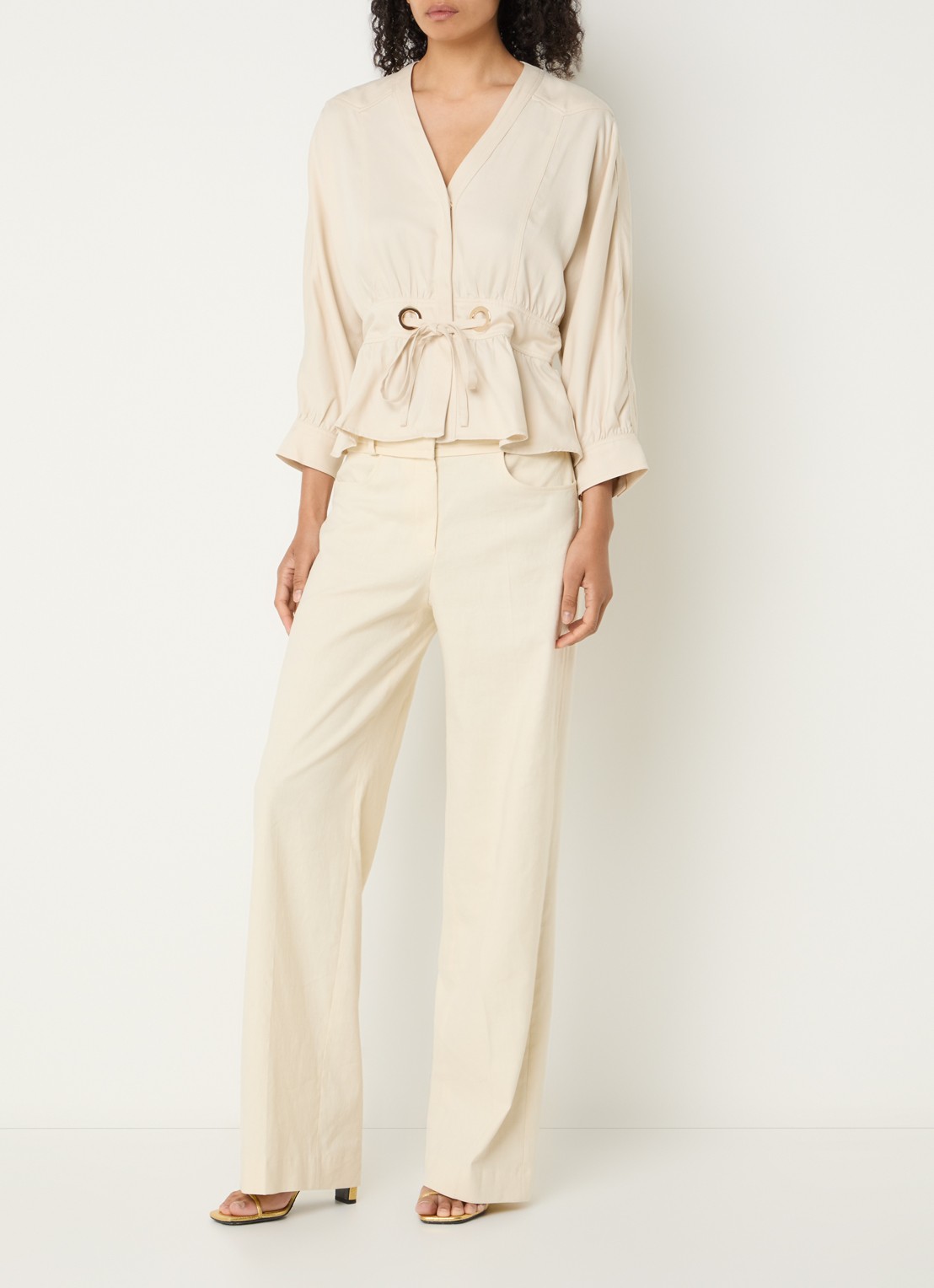 ba&sh Precilia blouse met strikceintuur - voorkant 3 creme