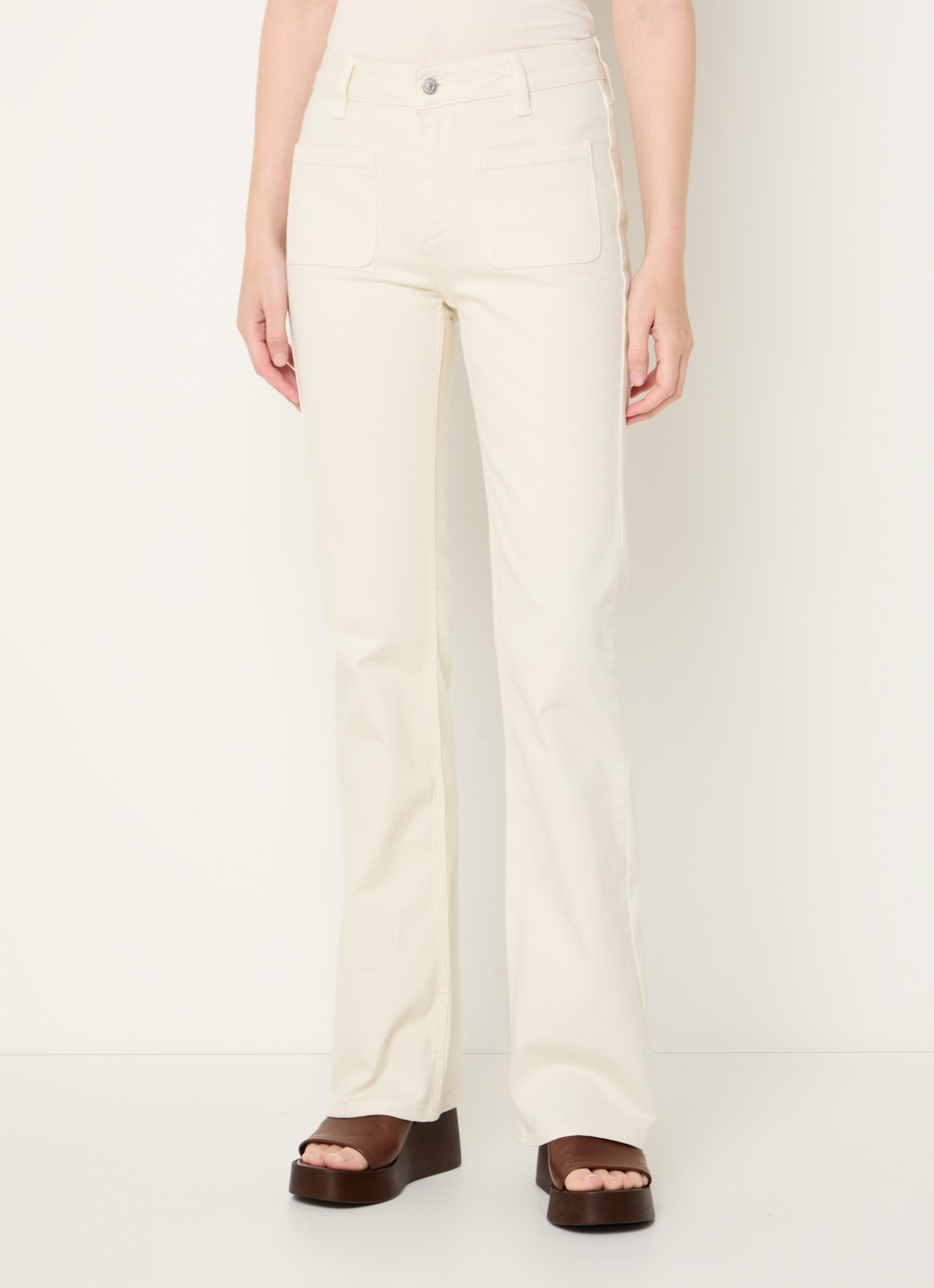 ba&sh Ross mid waist flared jeans met gekleurde wassing - detail creme