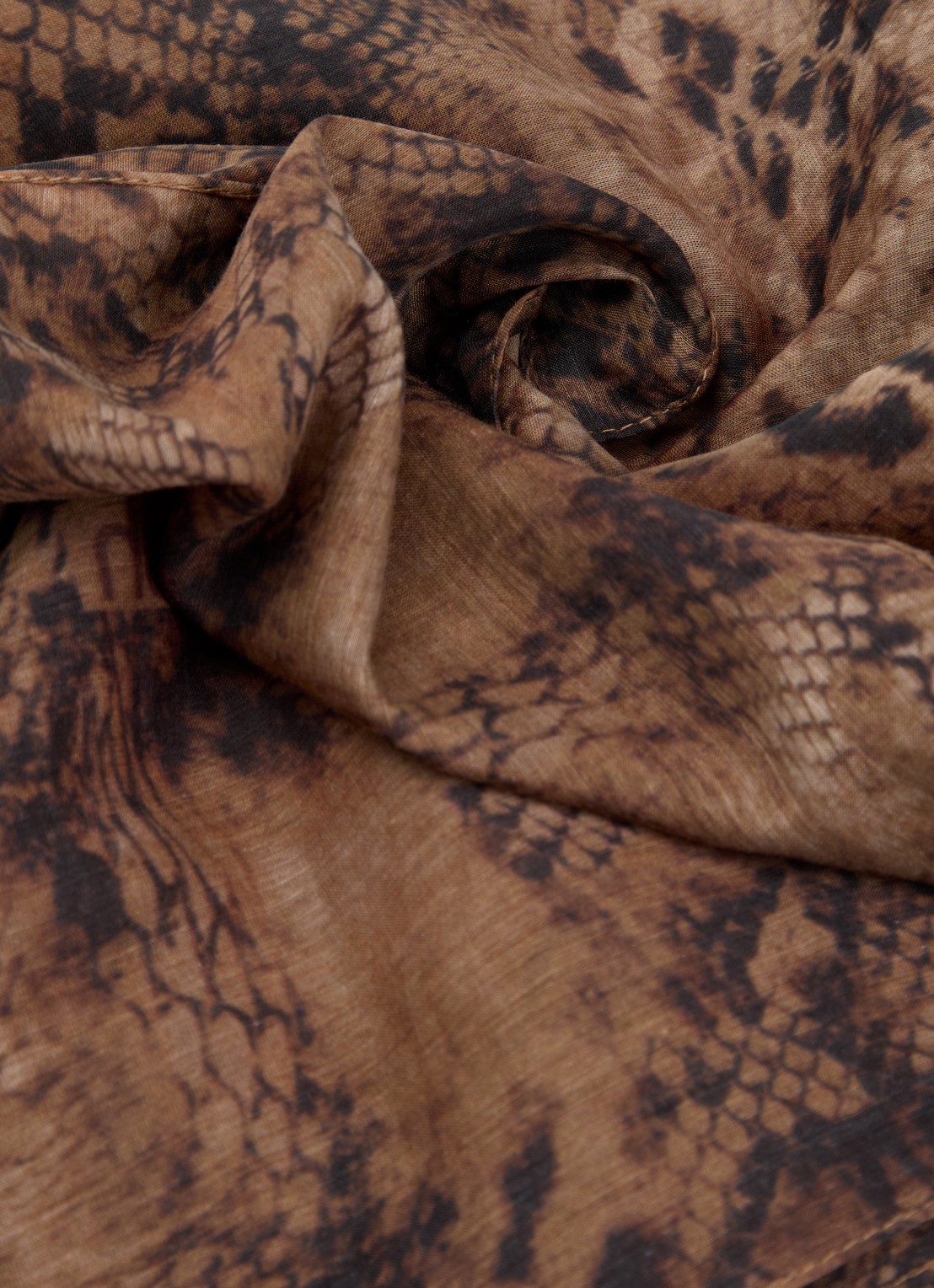 ba&sh Sara sjaal in katoenblend met dierenprint 110 x 130 cm  - detail 2 bruin