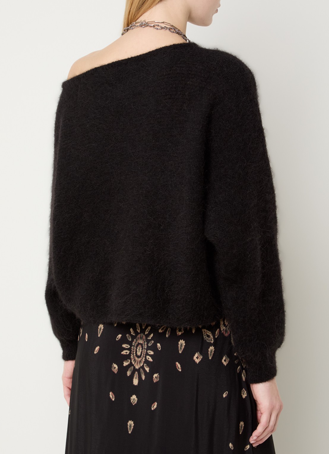 ba&sh Suela grofgebreide pullover in alpaca wolblend met asymmetrische hals - achterkant 4 zwart