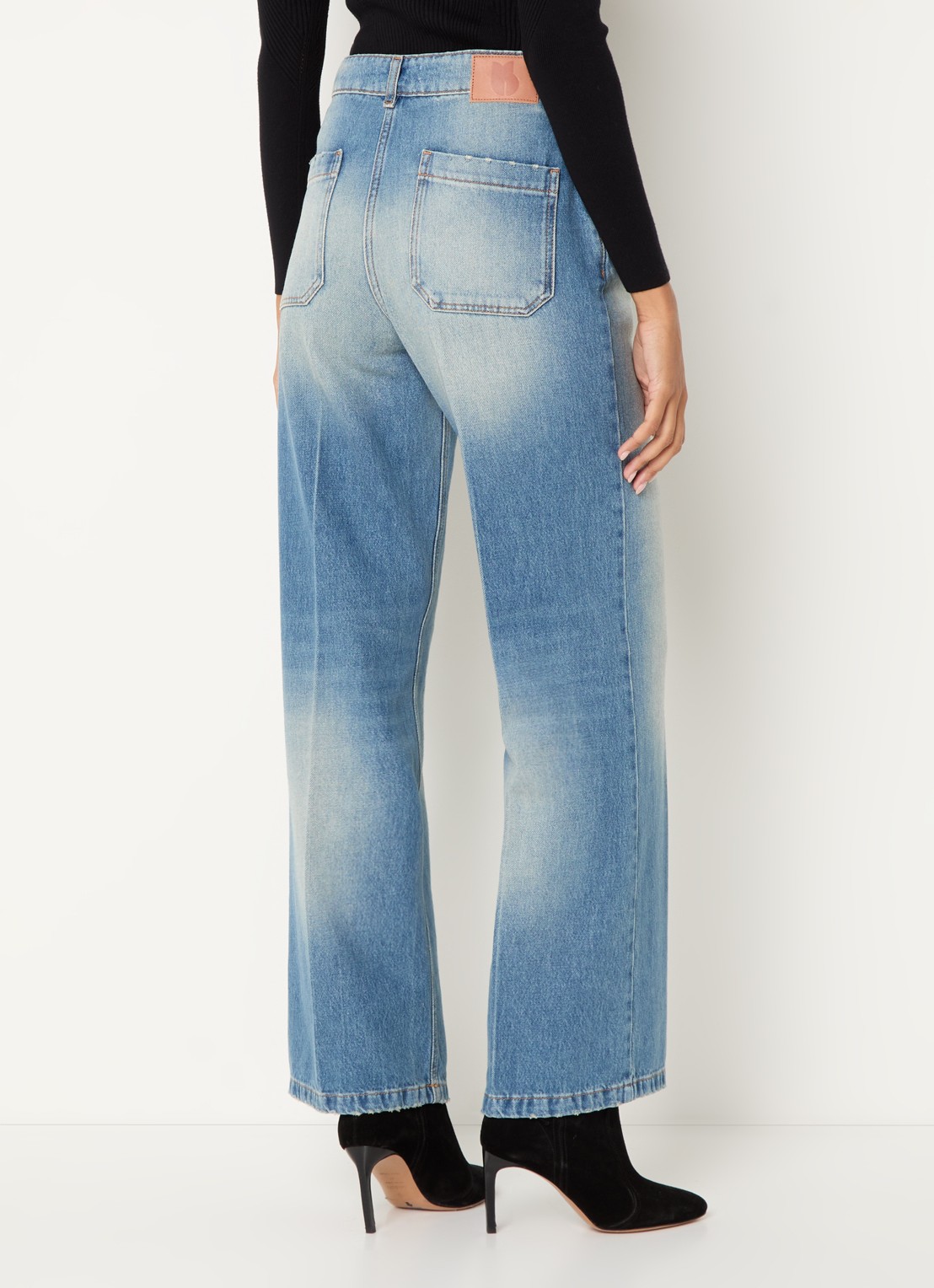 ba&sh Vecchi low waist loose fit jeans met medium wassing - achterkant staalblauw