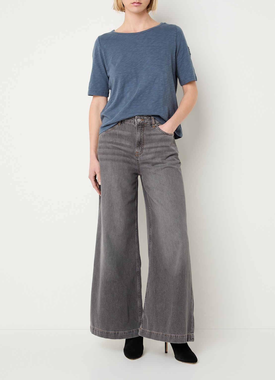 ba&sh Vina T-shirt met boothals - voorkant 2 petrol