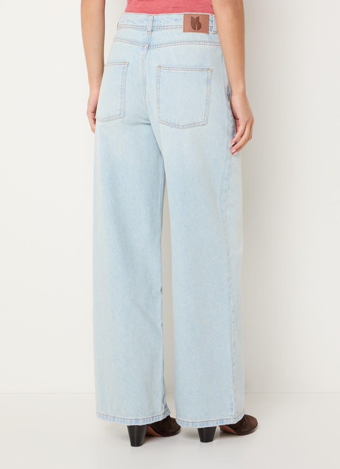 ba&sh Zoel mid waist wide leg jeans met lichte wassing - achterkant indigo