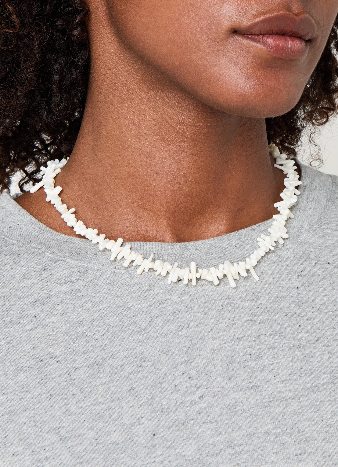 Babs The Label The Ocean ketting verguld - voorkant 2 wit
