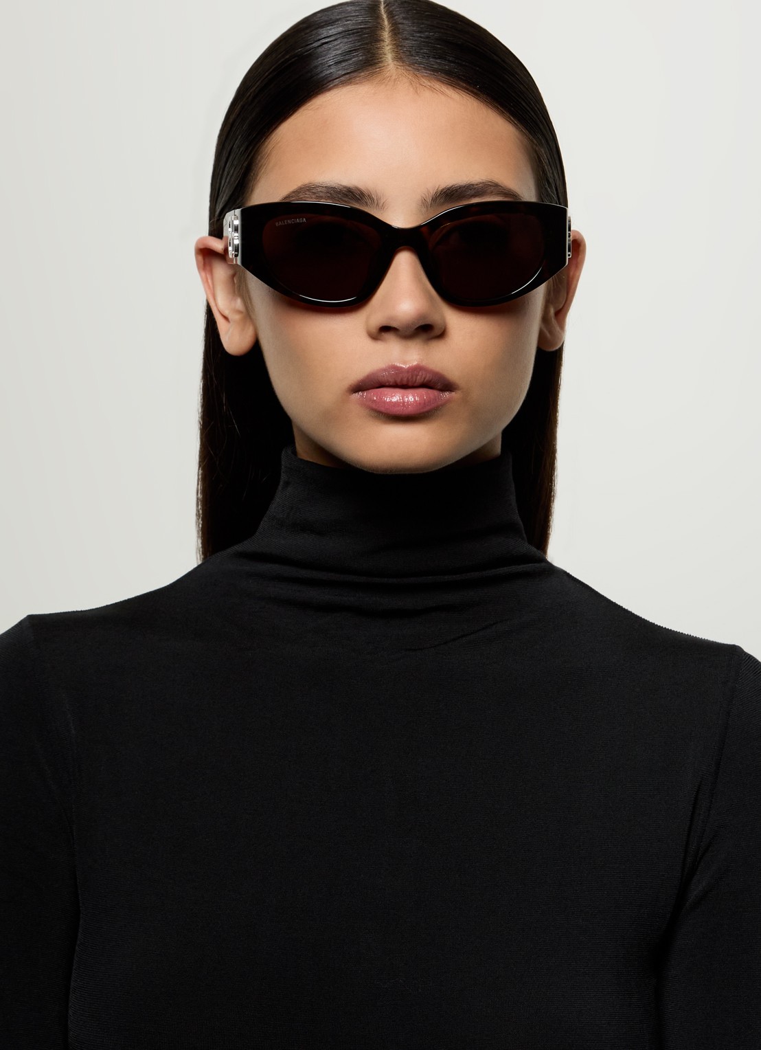 Balenciaga Cat Eye zonnebril  BB0324SK - voorkant 2 donkerbruin
