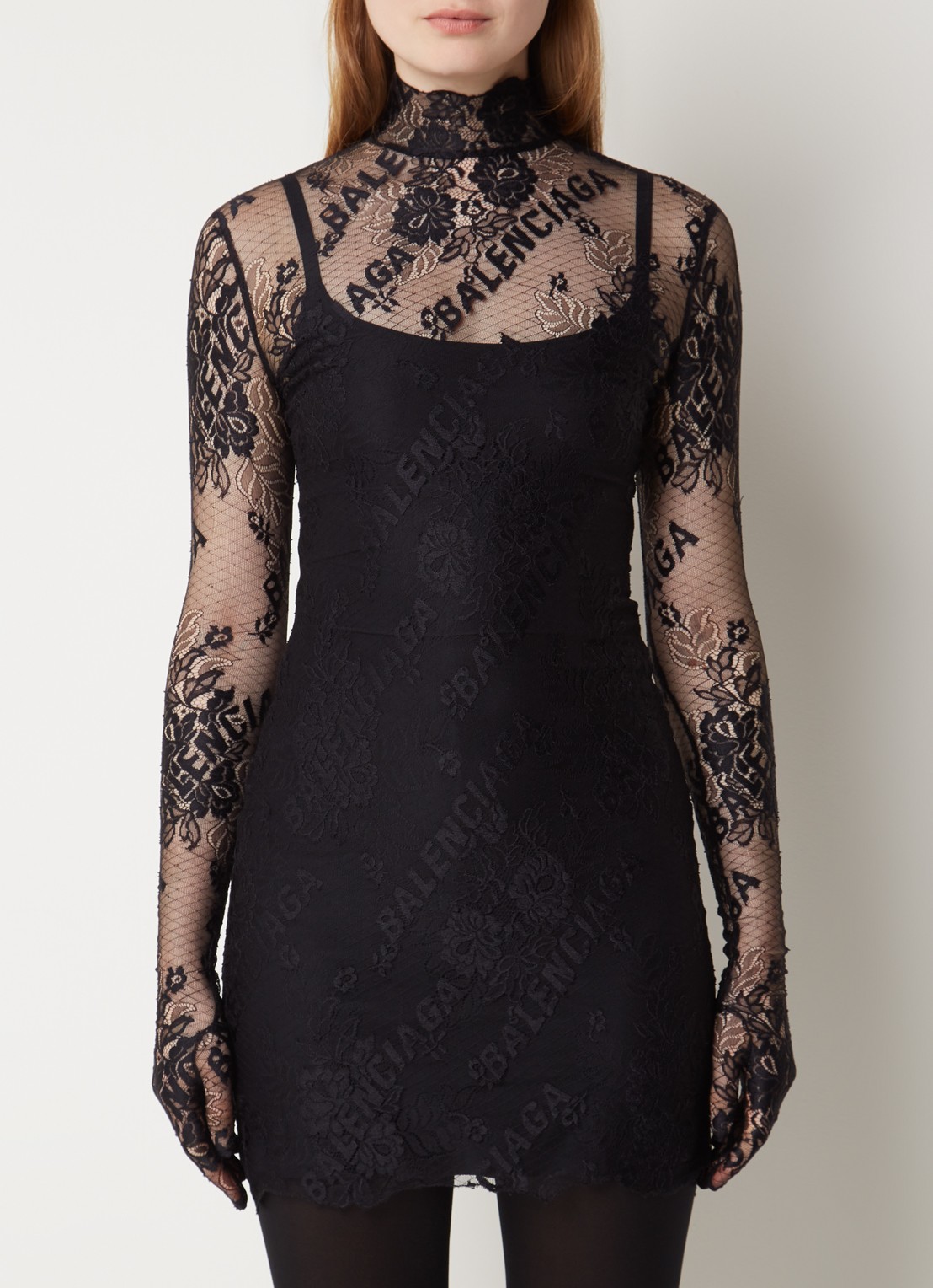 Balenciaga Mini jurk van kant met logoprint - detail 2 zwart