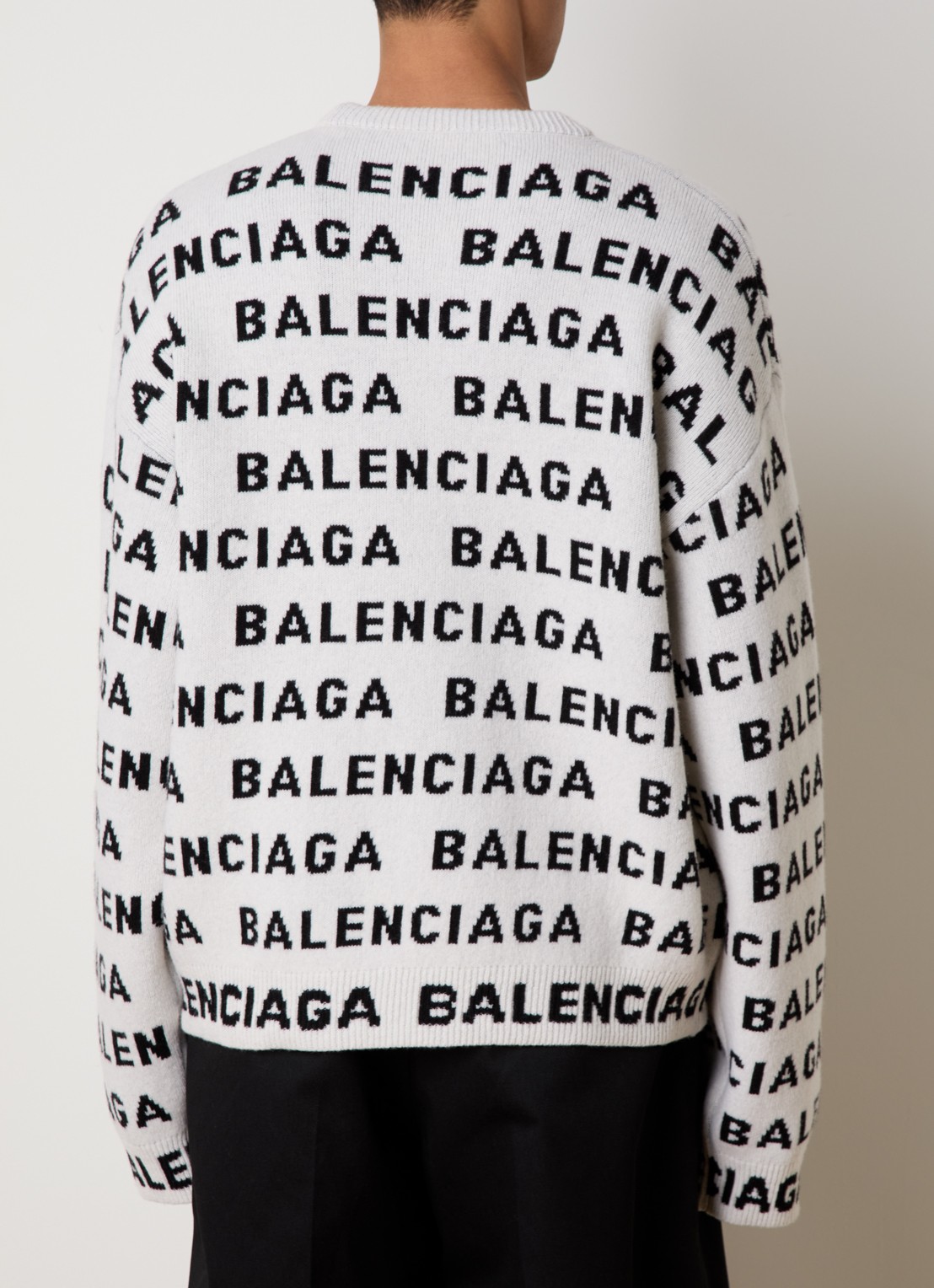 Balenciaga Oversized fijngebreide trui van wol met logoprint - achterkant gebroken wit
