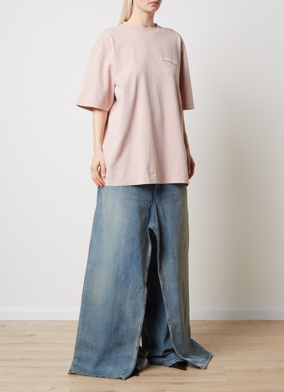 Balenciaga Political Campaign T-shirt met logo- en backprint - voorkant 3 roze