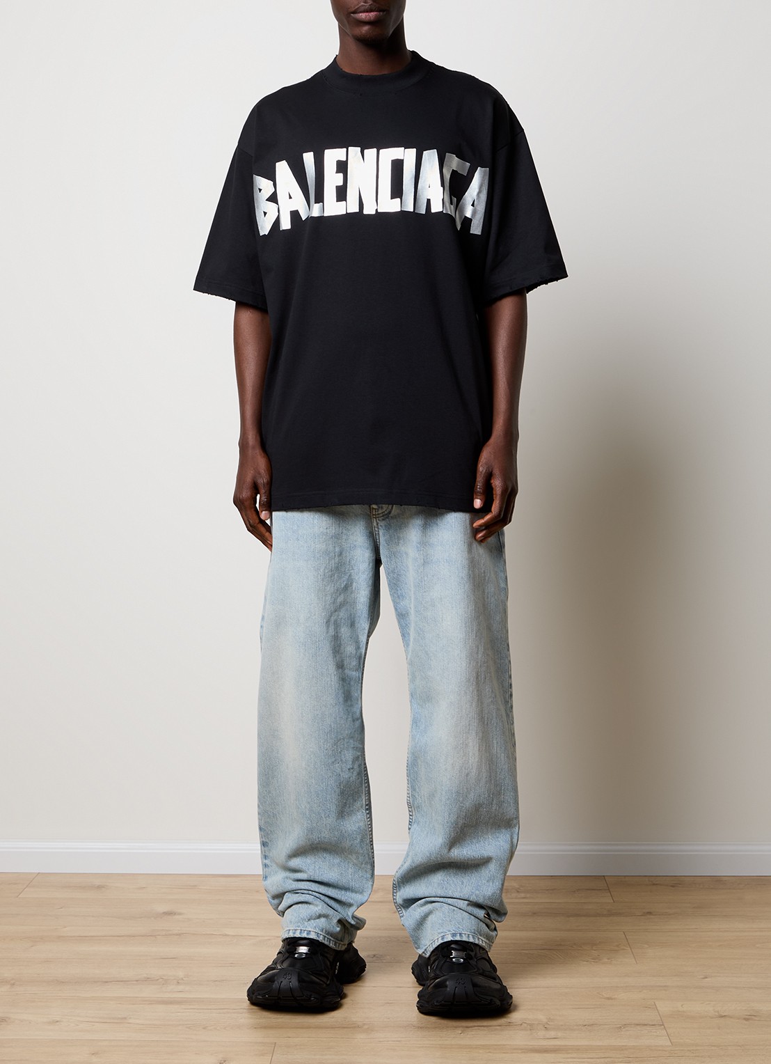 Balenciaga T-shirt met logo- en backprint - voorkant 6 zwart