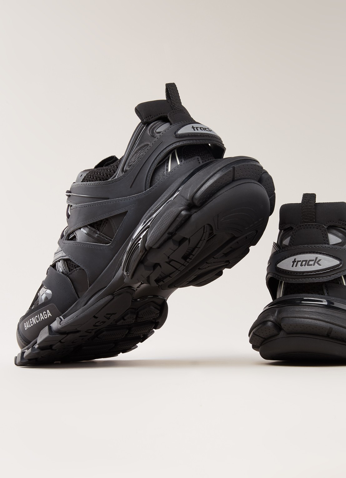 Balenciaga Track sneaker met mesh details  - detail zwart