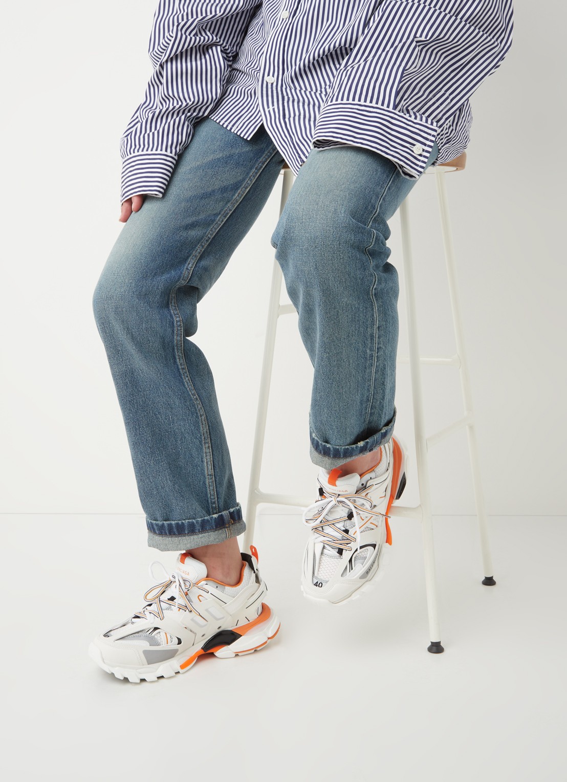 Balenciaga Track sneaker met mesh detalis - voorkant 2 oranje