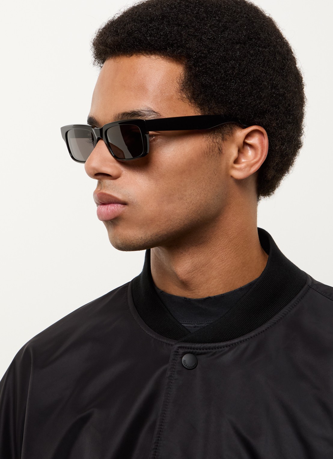Balenciaga Wayfarer zonnebril  BB0345S - voorkant 5 zwart