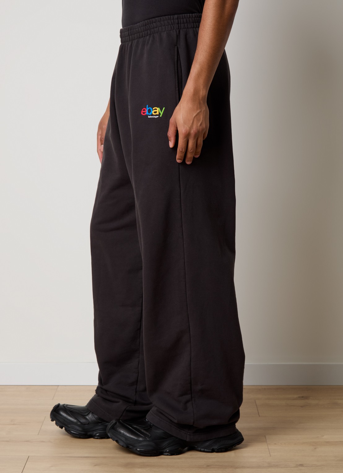Balenciaga Wide fit joggingbroek met logo en steekzakken - detail 5 zwart