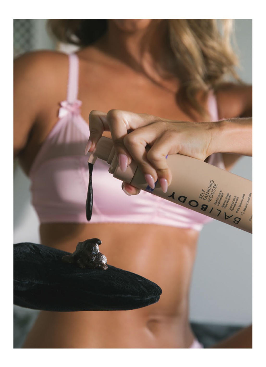 Bali Body Deep Violet Self Tanning Mouse - zelfbruiner - detail 5 deep violet