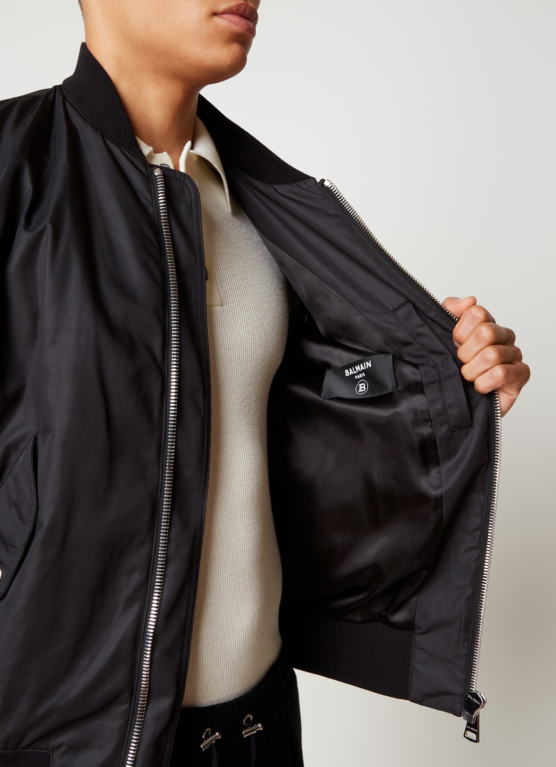Balmain Bomberjack met logo- en backprint - detail 5 zwart