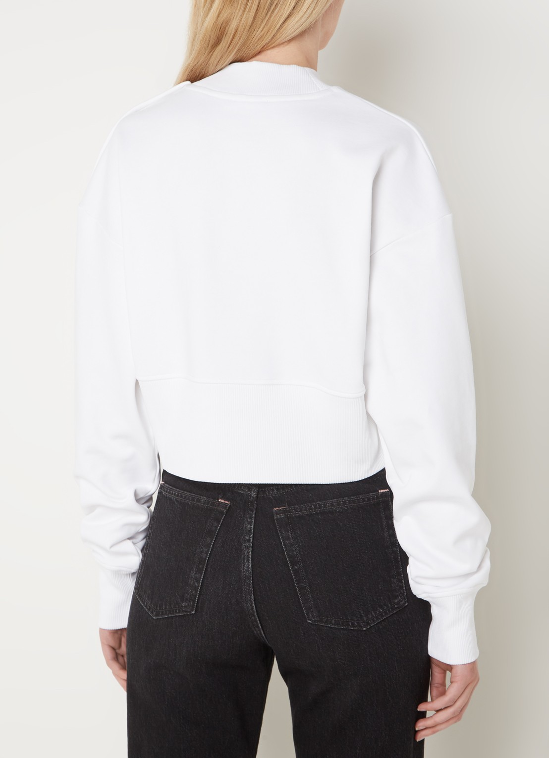 Balmain Cropped sweater met logo flockprint en sierknopen - achterkant wit