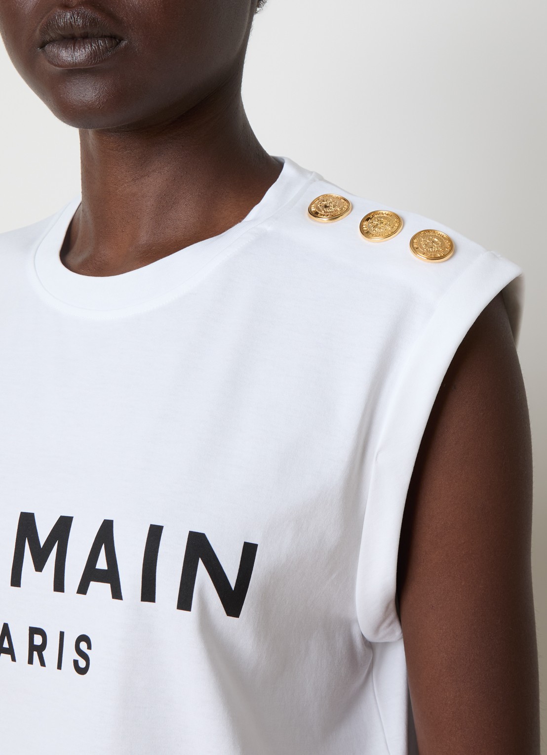 Balmain Mouwloze top met sierknopen en logoprint - detail 5 wit