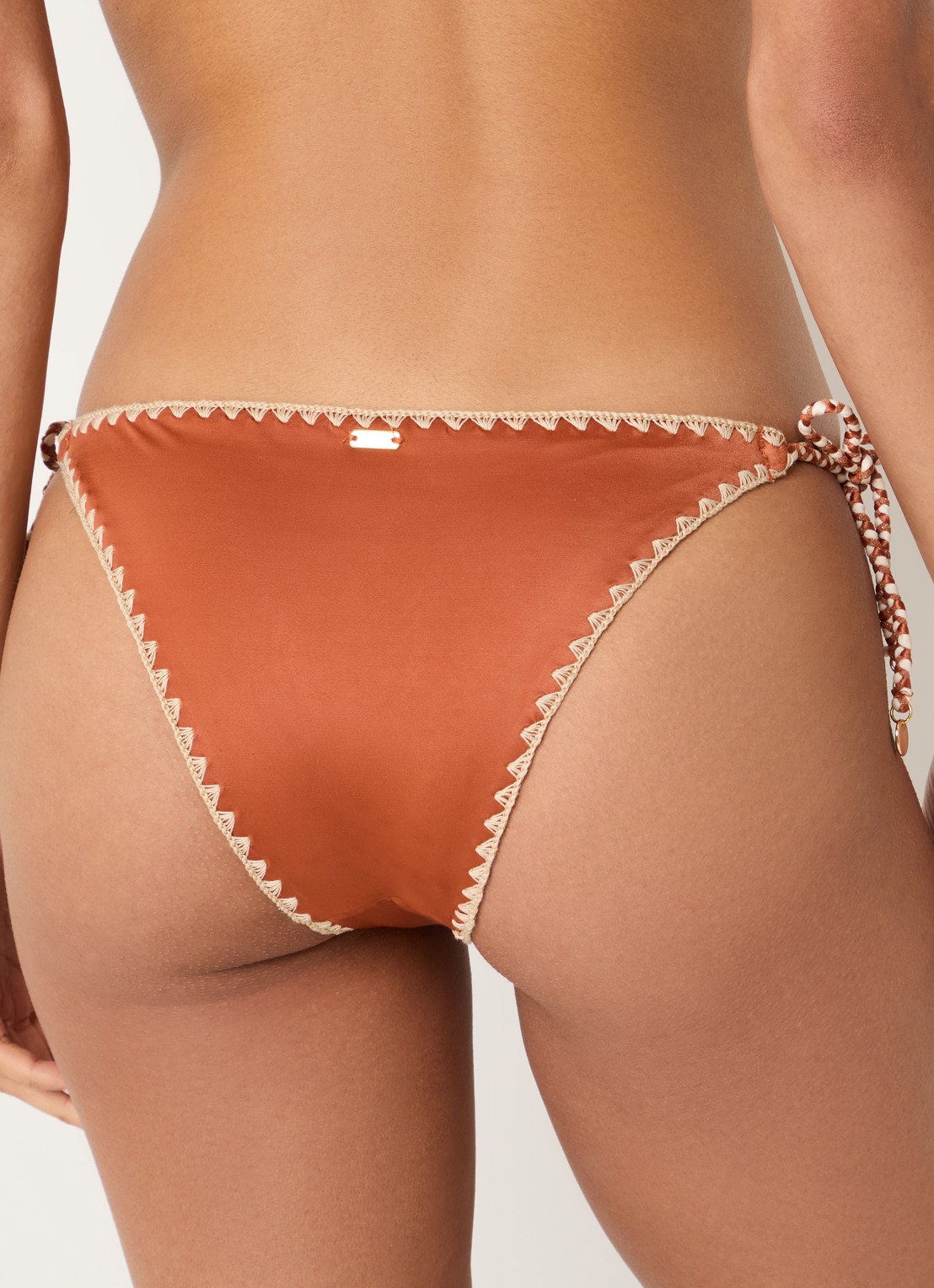 Banana Moon Blika Nazca bikinislip met geknoopt detail en lurex - achterkant 5 roestbruin