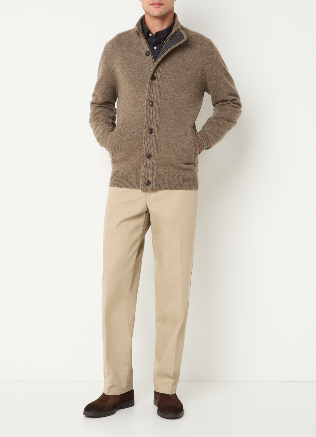 Barbour Essential fijngebreid vest van wol - voorkant 2 beige