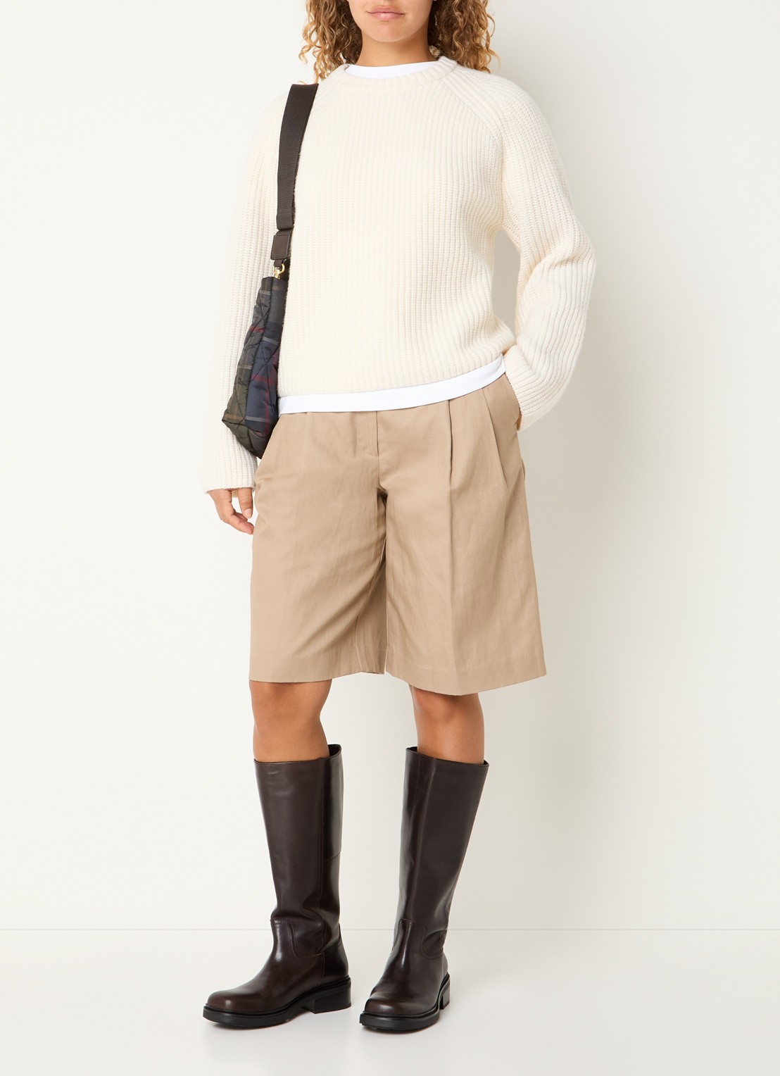 Barbour Renata grofgebreide trui - voorkant 2 beige