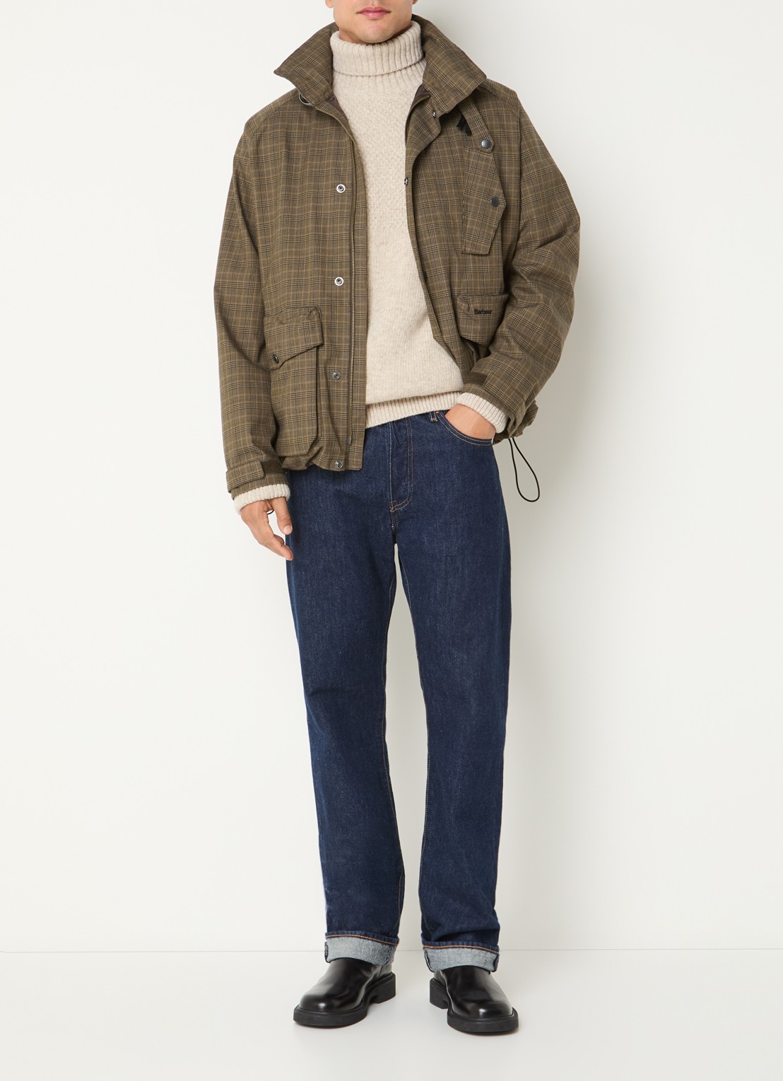 Barbour Transport regenjack met ruitdessin en opbergbare capuchon - voorkant 4 beige