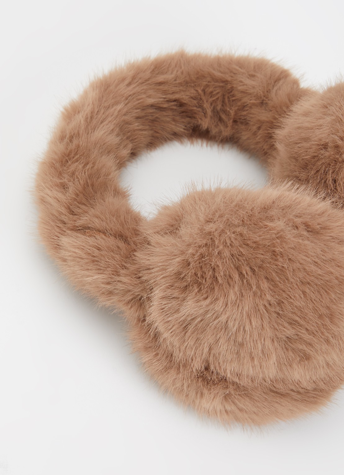 Barts Big Fur oorwarmers van imitatiebont - detail 2 bruin