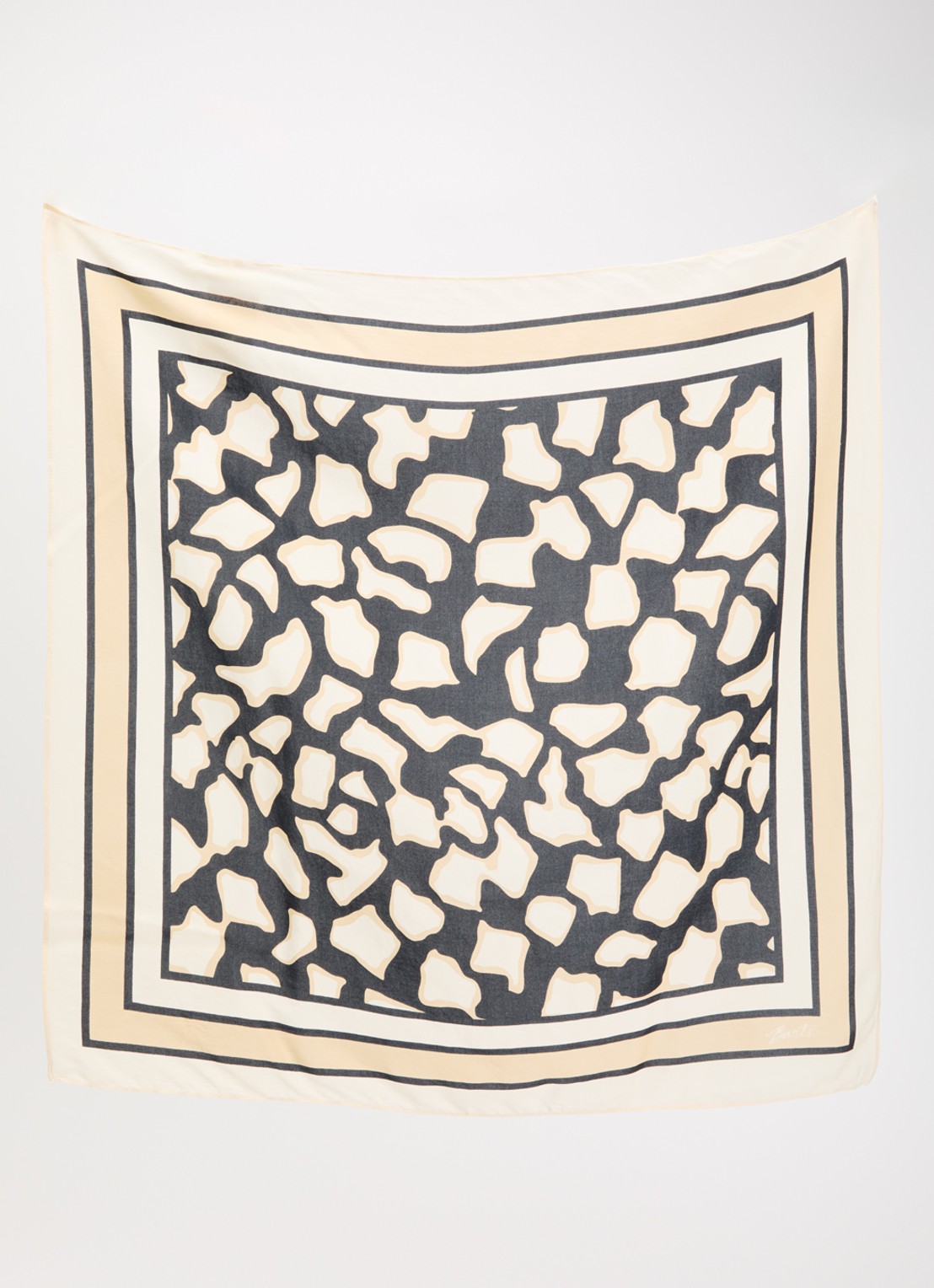 Barts Leylaf sjaal met print 62 x 62 cm - detail 2 creme