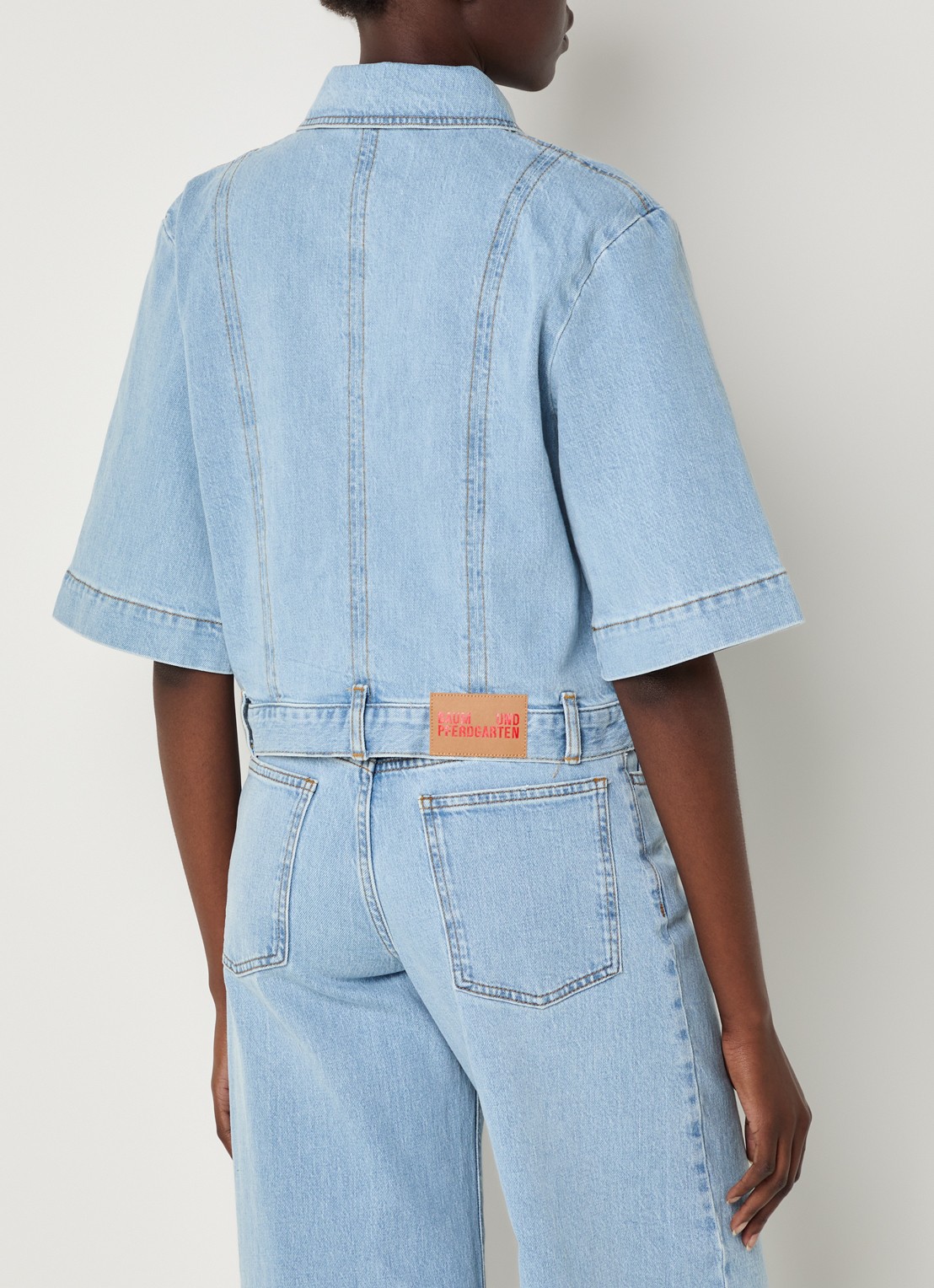 Baum und Pferdgarten Blouse van denim met borstzakken - achterkant 3 lichtblauw