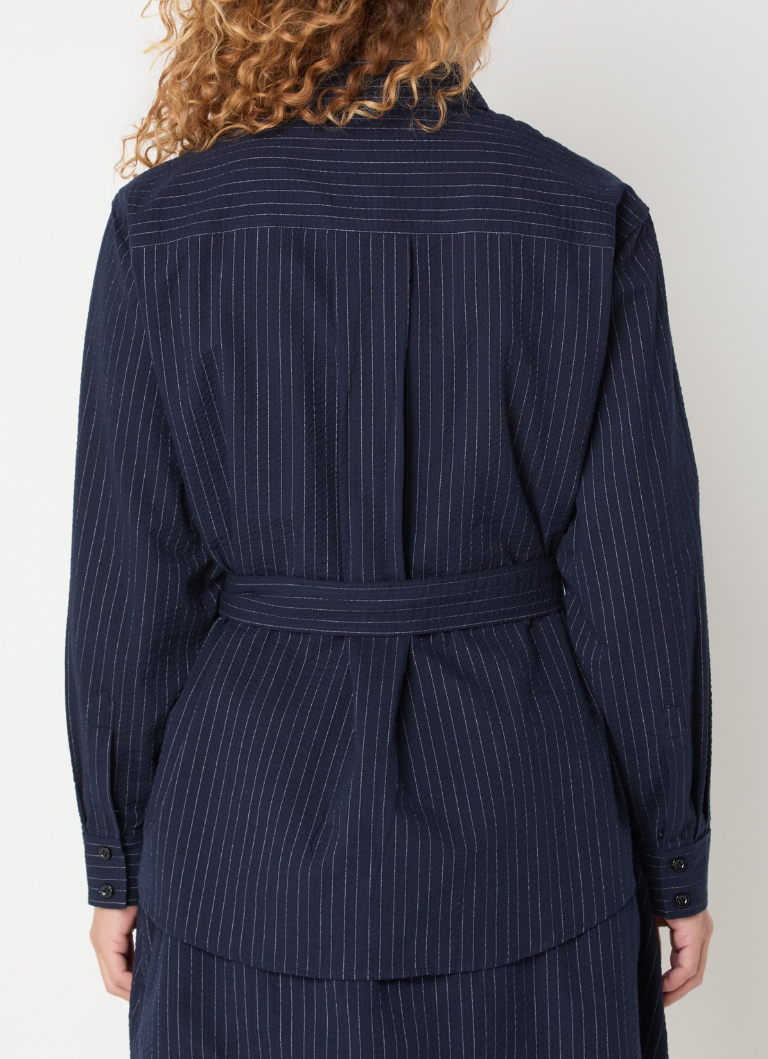 Baum und Pferdgarten Matina blouse met krijtstreep en strikceintuur - achterkant 4 donkerblauw