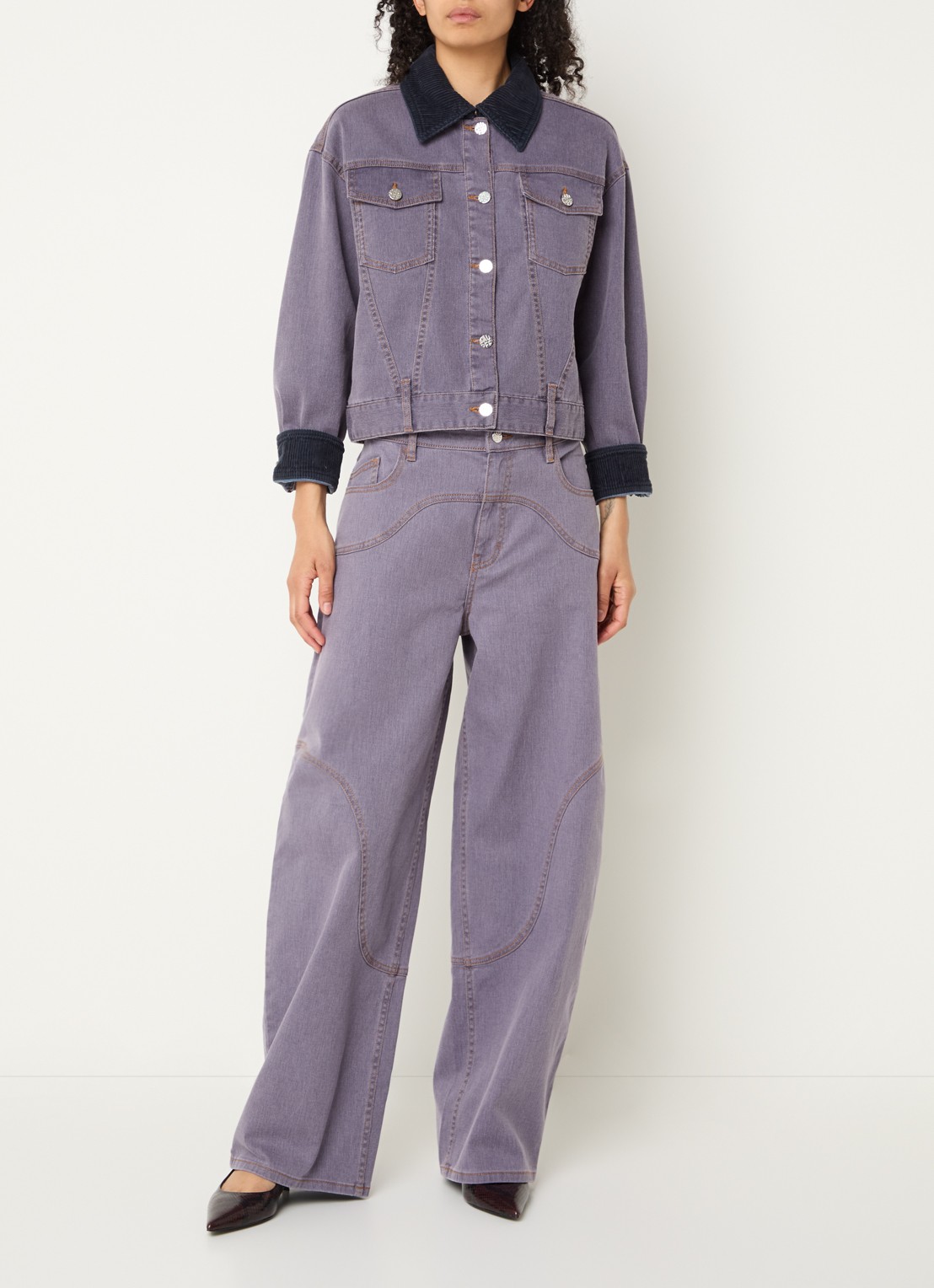 Baum und Pferdgarten Napolen high waist wide fit jeans met gekleurde wassing - voorkant 2 lila