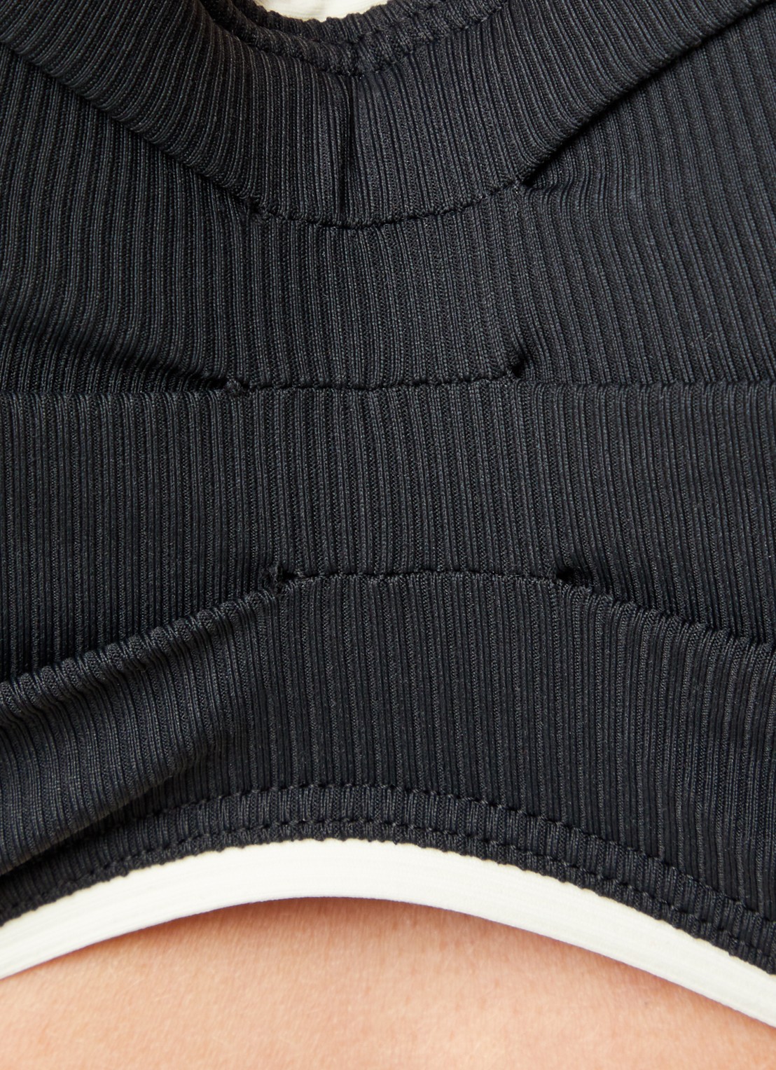 Beachlife Vanilla voorgevormde bandeau bikinitop - detail 5 zwart