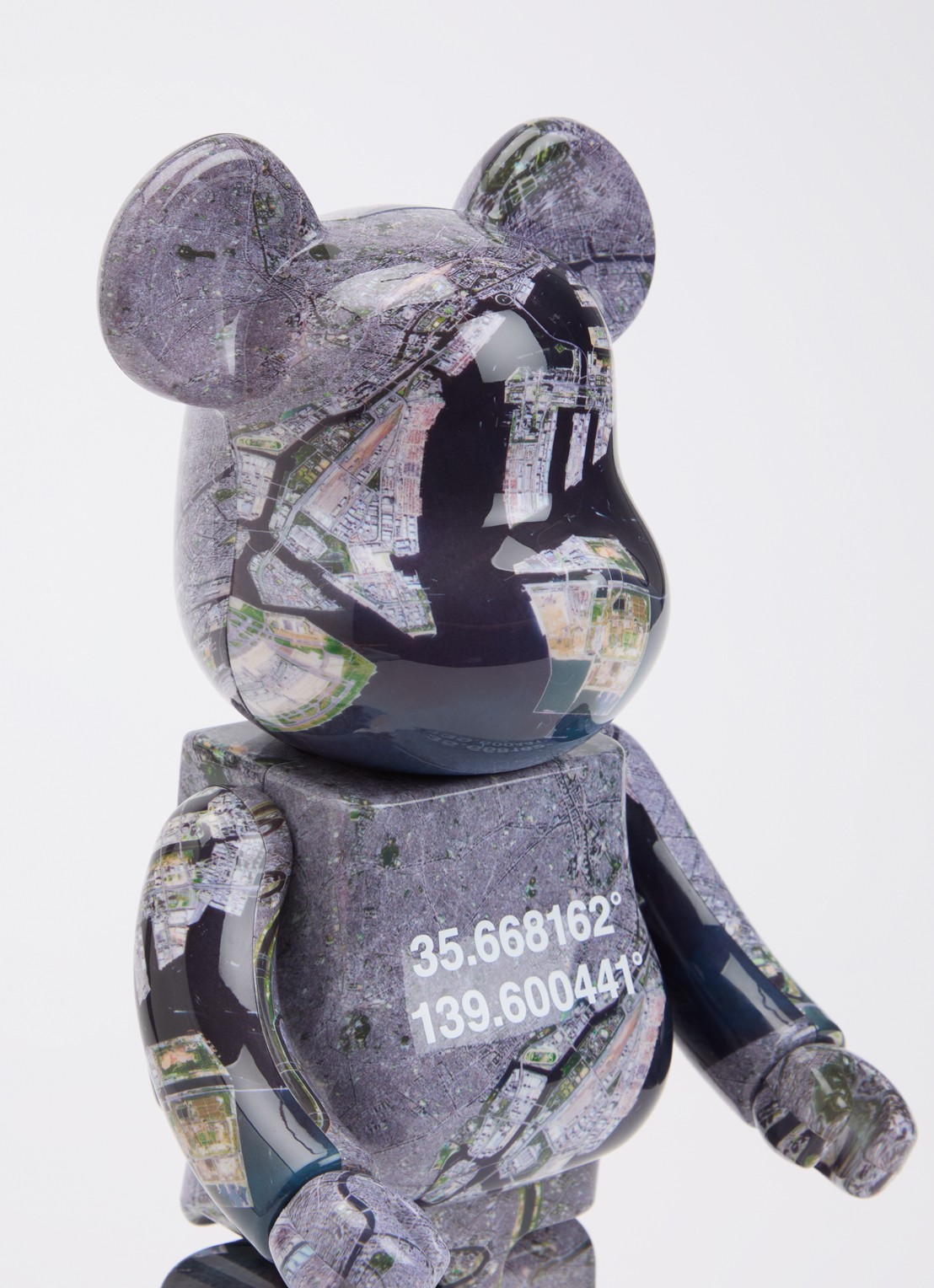 Bearbrick Bearbrick 100% & 400% Benjamin Grant Overview Tokyo set van 2 - voorkant 2 grijs