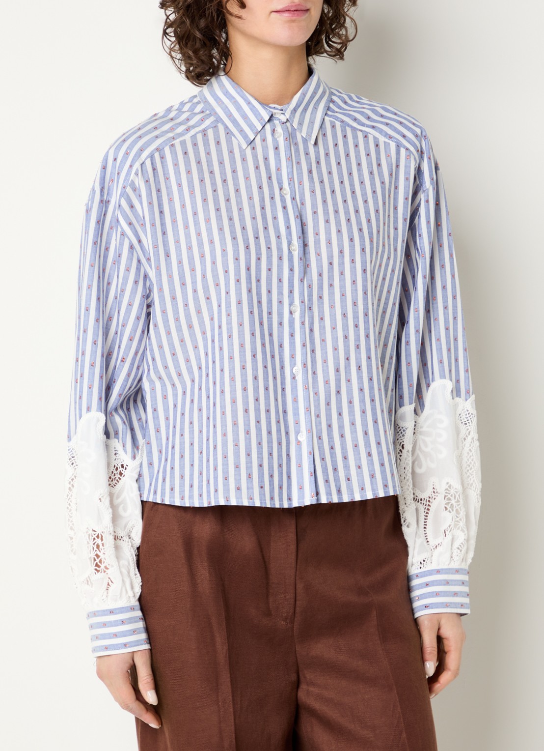 Beaumont Amal blouse met streepdessin - detail 3 lichtblauw