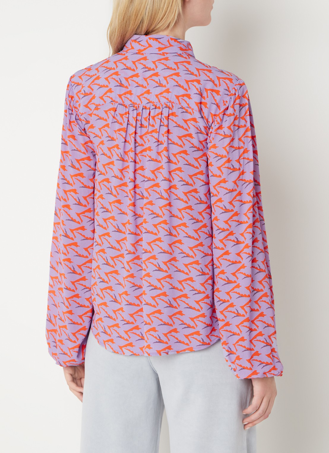 Beaumont Britt blouse met pofmouw en print - achterkant 4 paars
