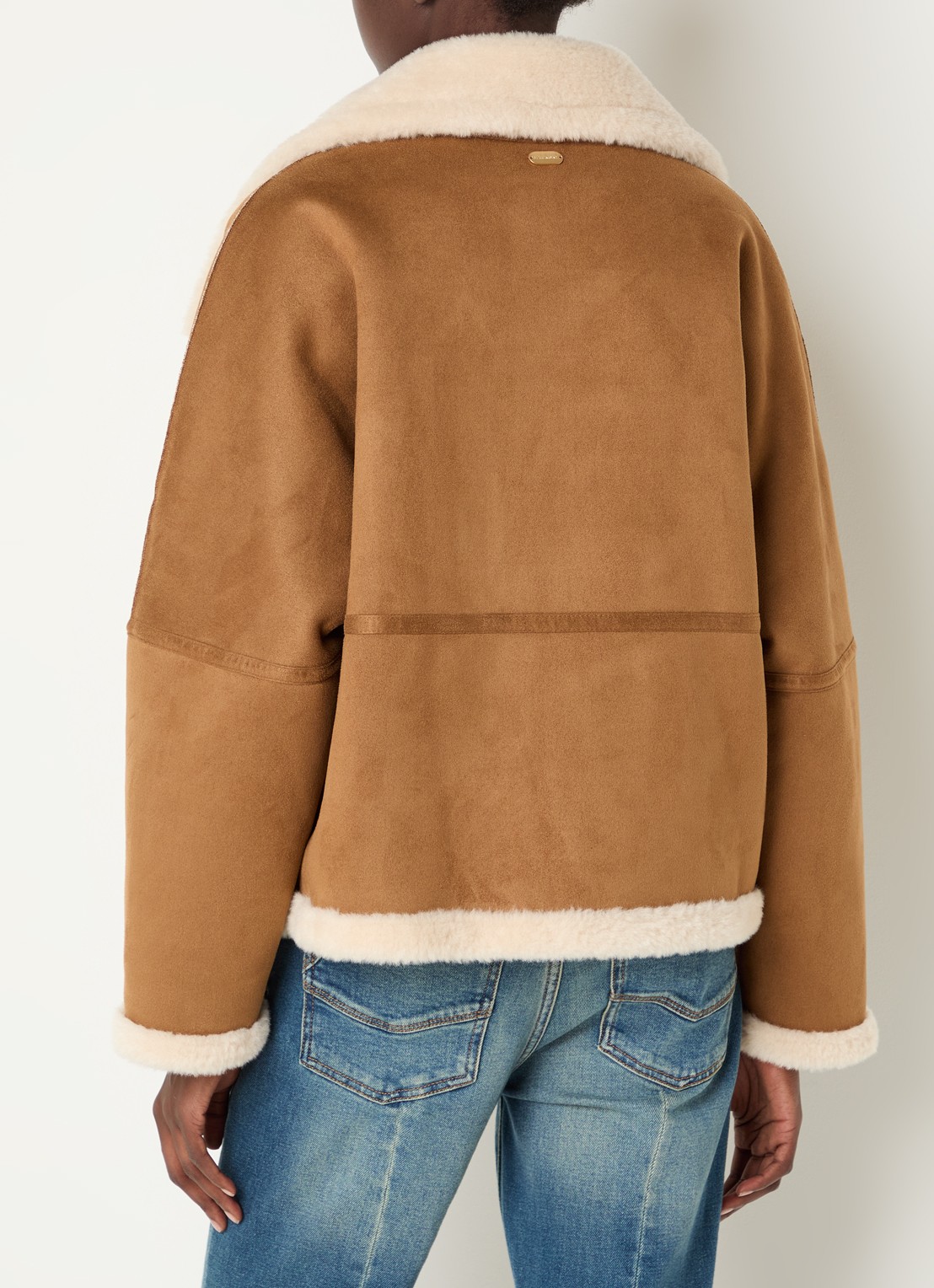 Beaumont Chayeen reversible jack van imitatiebont - achterkant camel