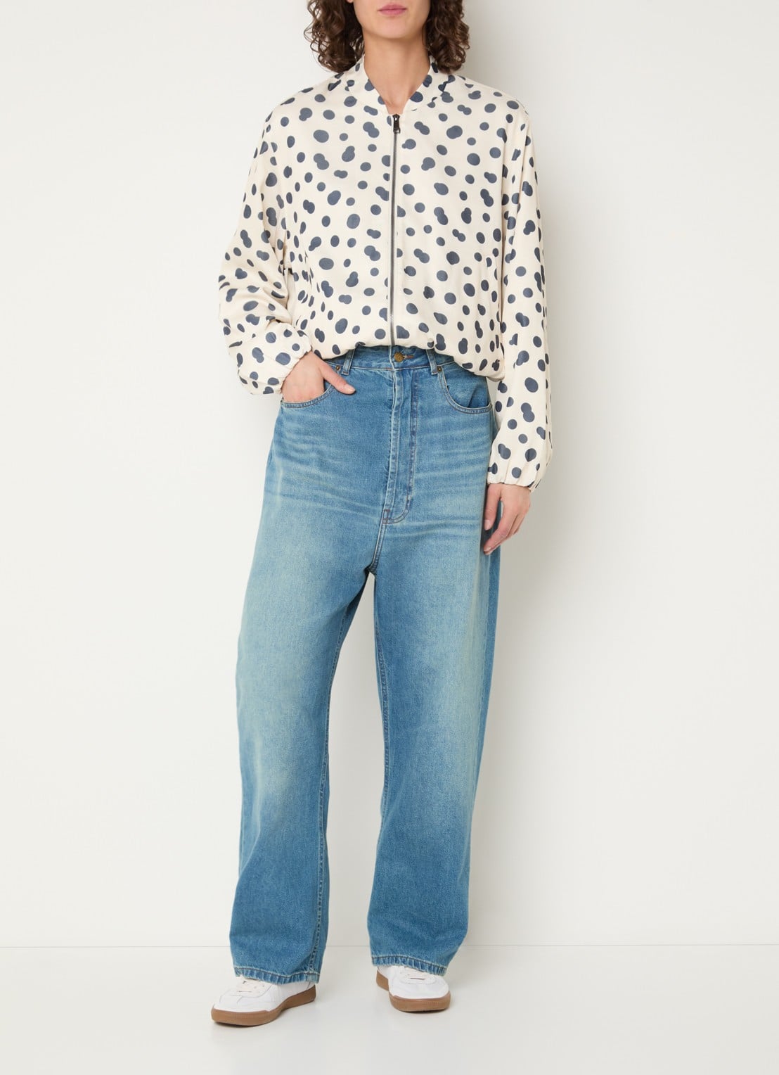 Beaumont Chica jack met stippenprint en steekzakken - voorkant 4 blauw