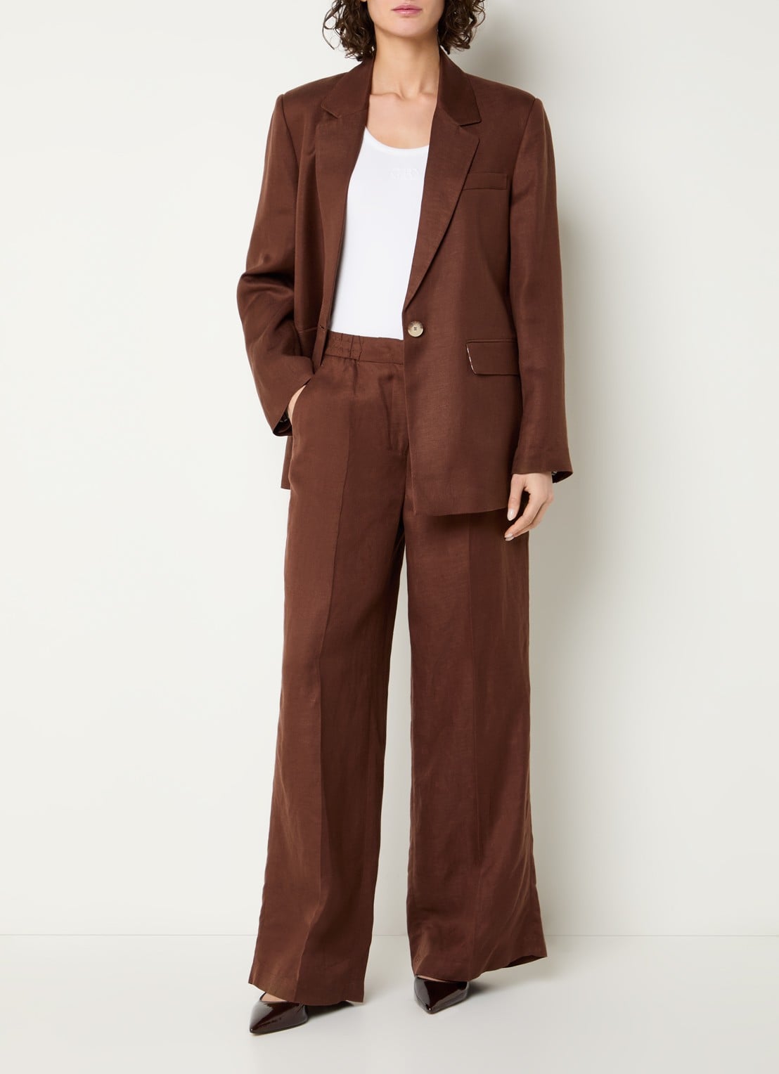 Beaumont Girona high waist wide fit pantalon met elastische band - voorkant 4 hazelnootbruin