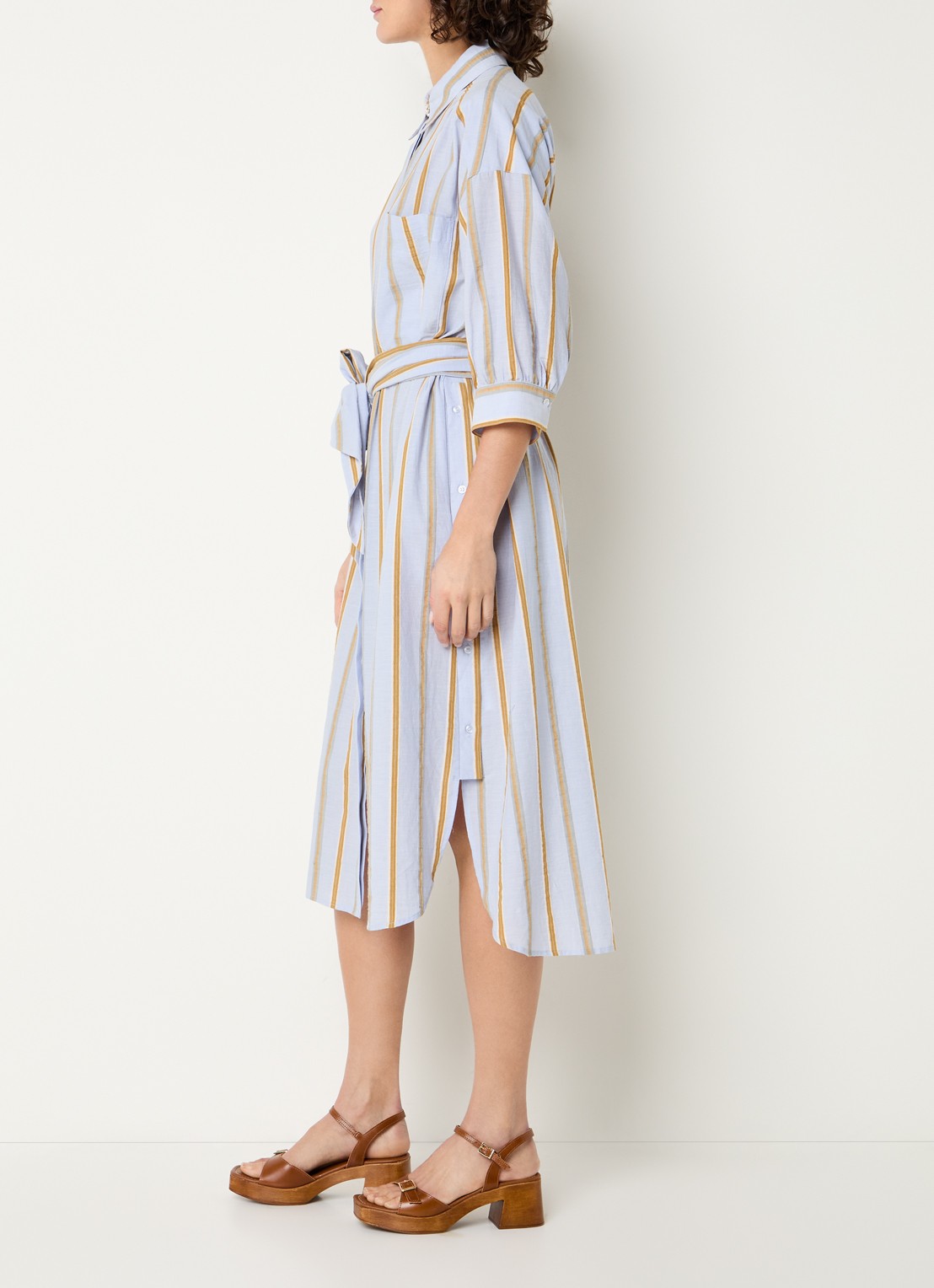 Beaumont India midi blousejurk met streepprint en strikceintuur - voorkant 2 blauwgrijs