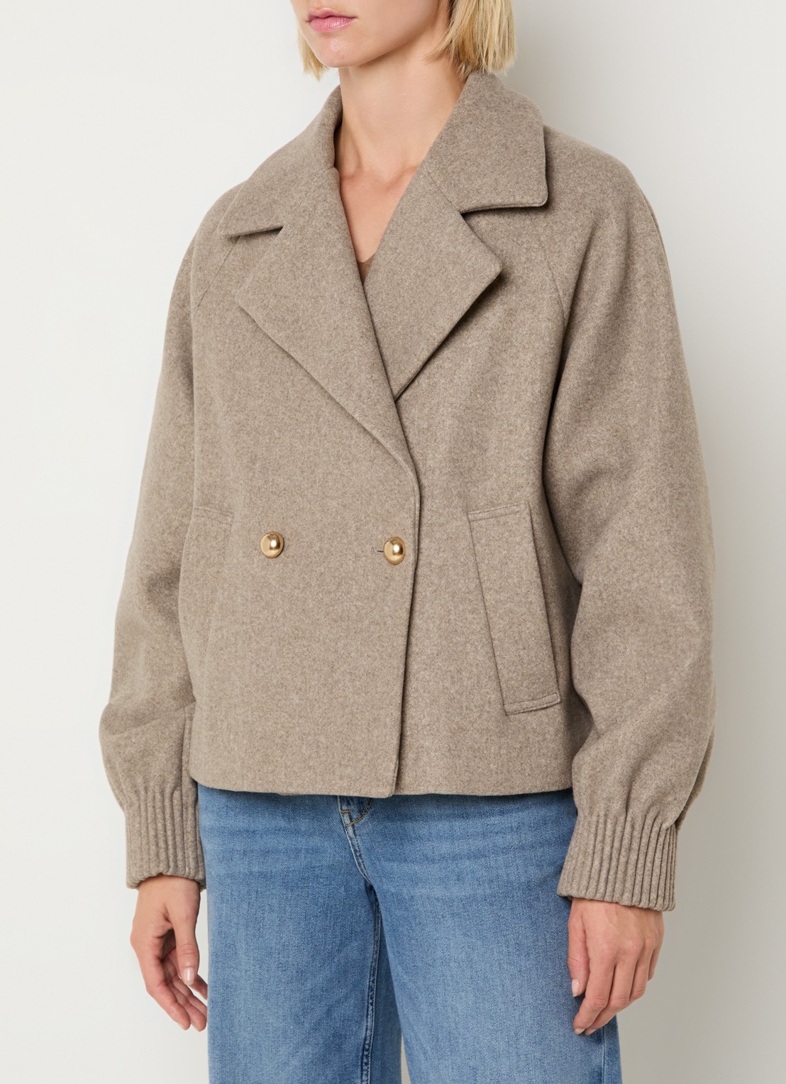 Beaumont Sabine jack met steekzakken - detail beige