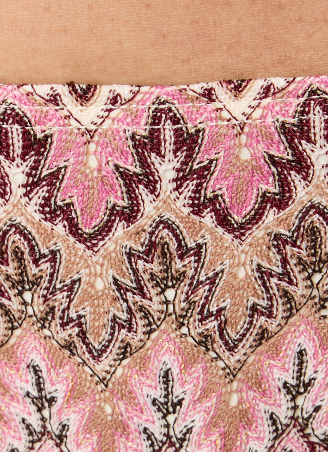 Becksöndergaard Amber Baila bikinislip met structuur - detail 2 donkerroze