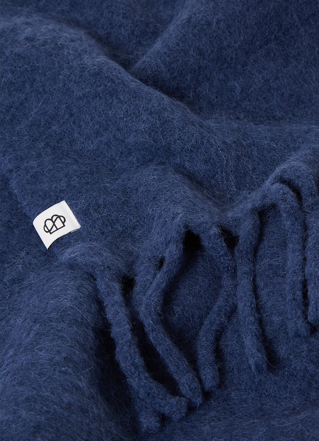 Becksöndergaard Yuta sjaal in alpaca wolblend 200 x 30 cm - detail 3 blauw