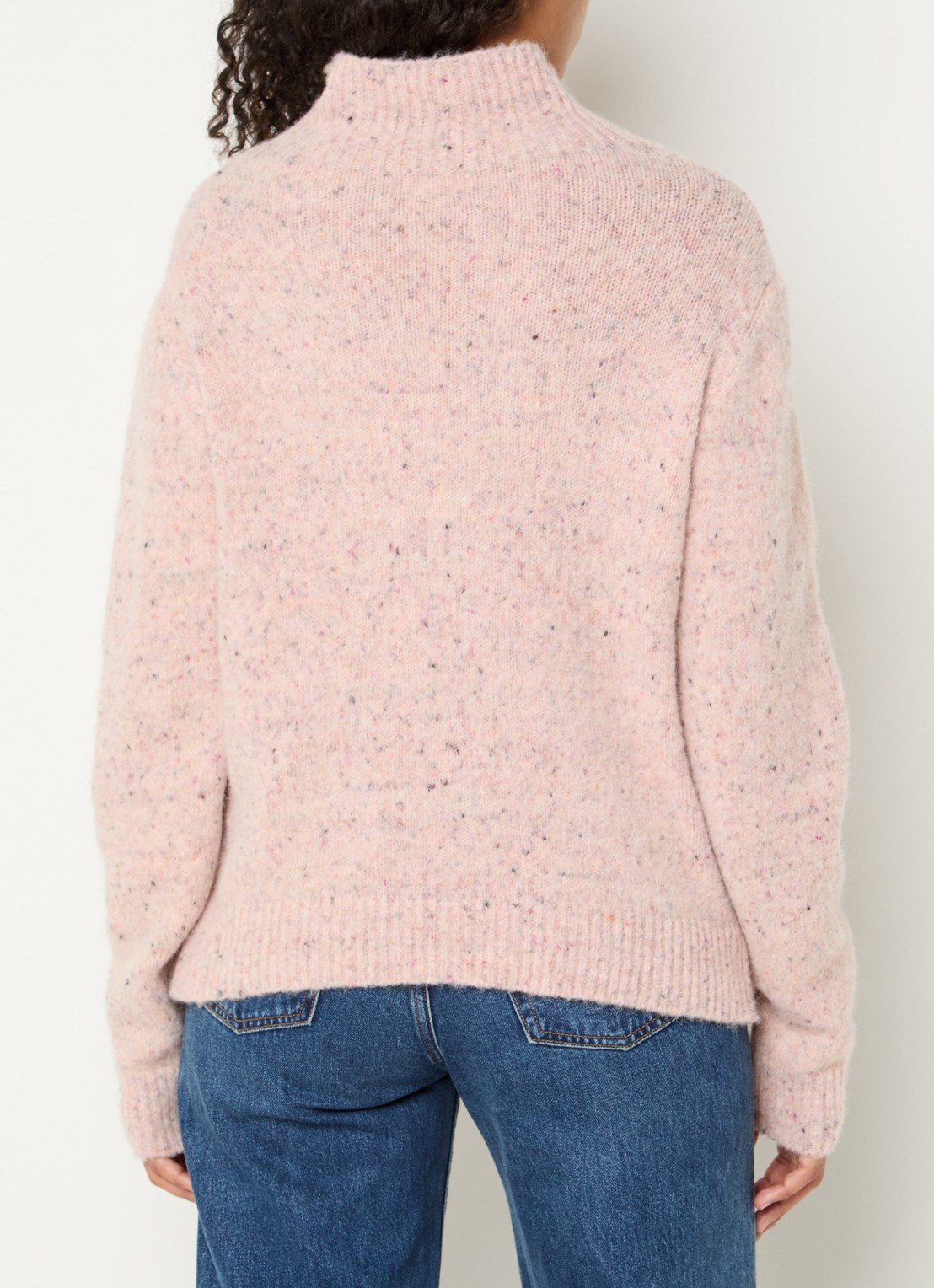 Bellamy Thebe kabelgebreide trui in alpaca wolblend - achterkant oudroze