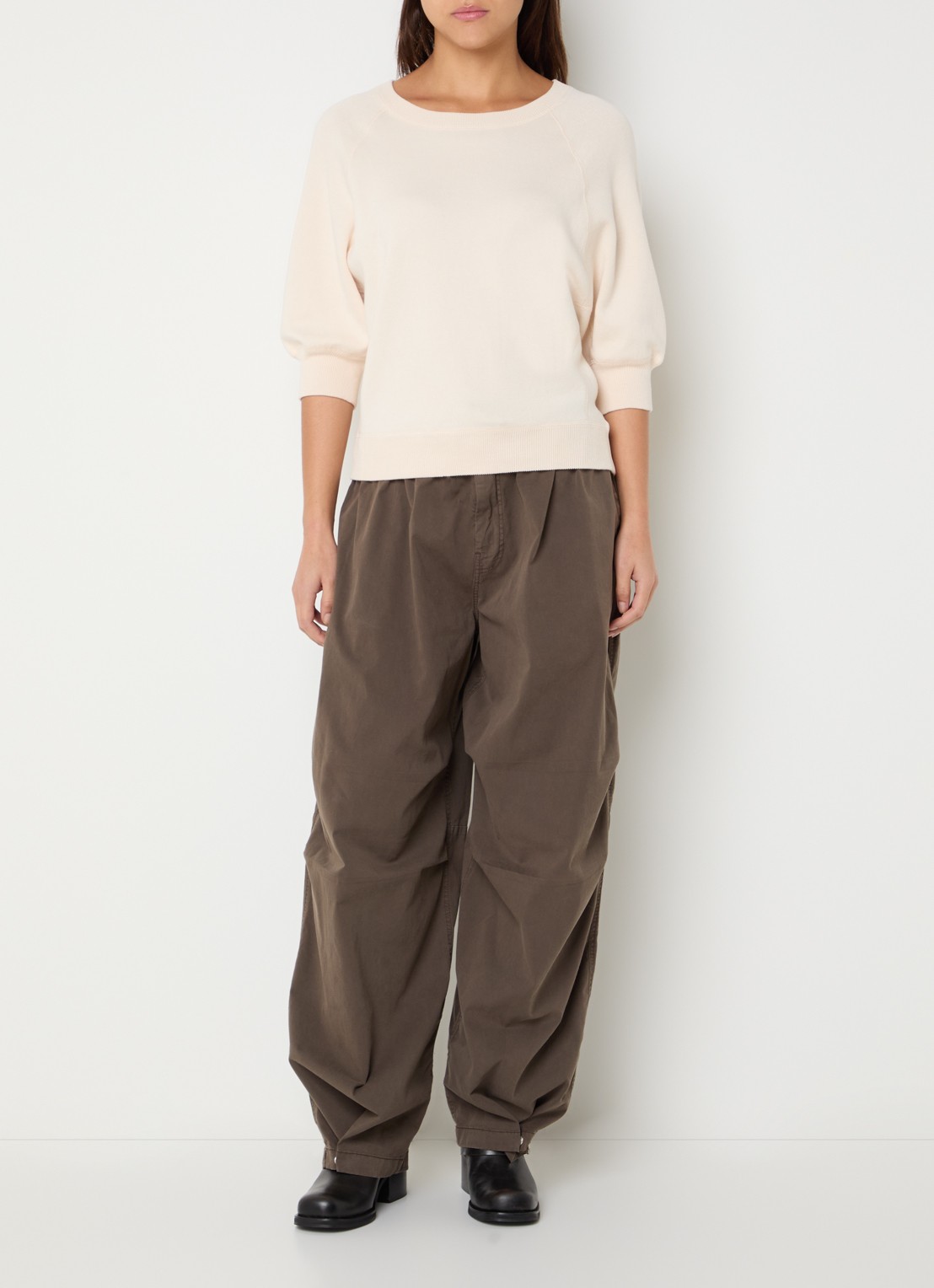 Bellerose Anglet sweater met ronde hals - voorkant 3 gebroken wit