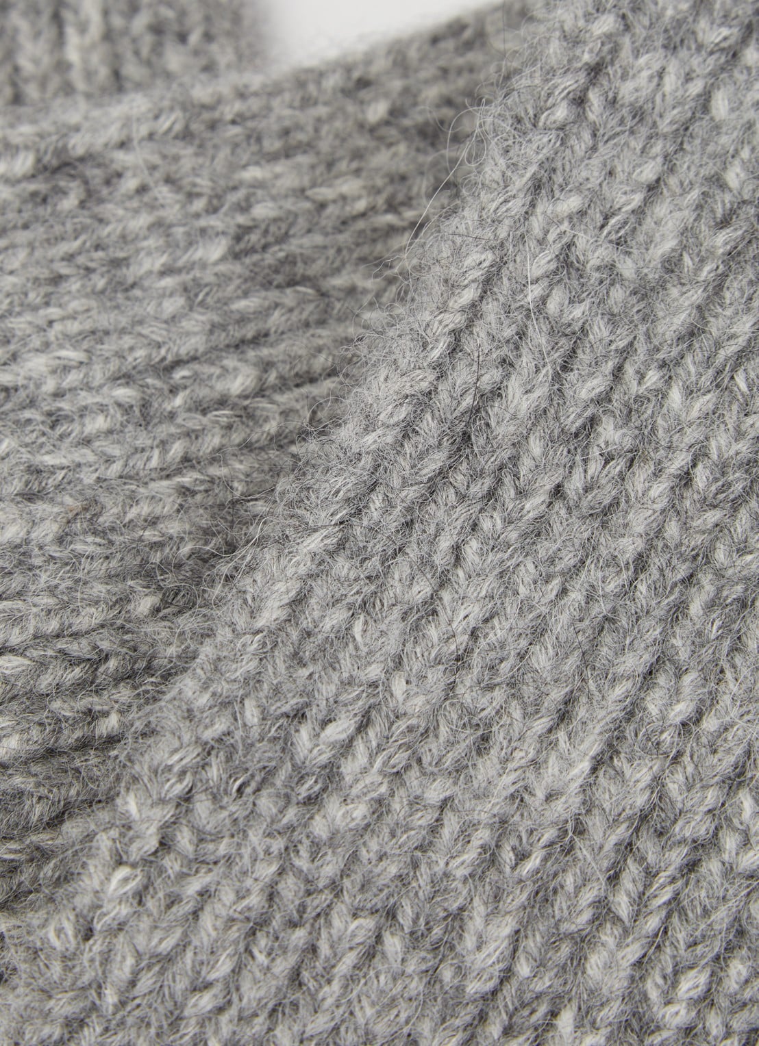 Bellerose Aosu sjaal met capuchon - detail grijs